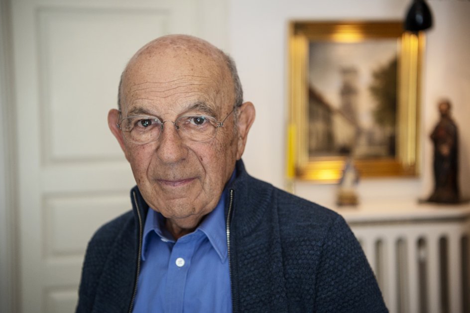 Ole Philipson flygtede som 12-årig til Sverige sammen med sin familie, da det i 1943 ikke længere var trygt for dem som jøder at opholde sig i Danmark.