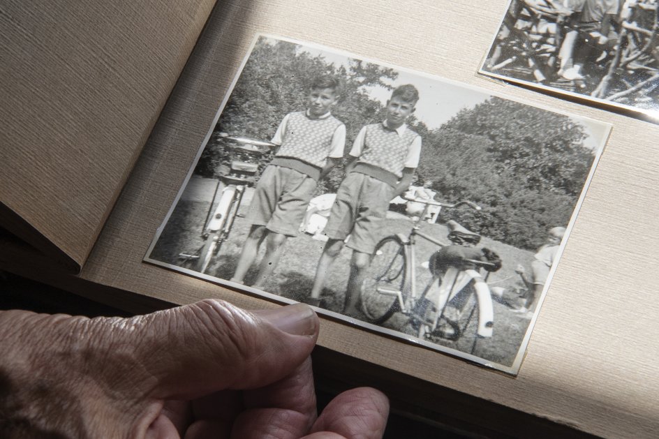 Ole Philipson flygtede som 12-årig til Sverige sammen med sin familie, da det i 1943 ikke længere var trygt for dem som jøder at opholde sig i Danmark.