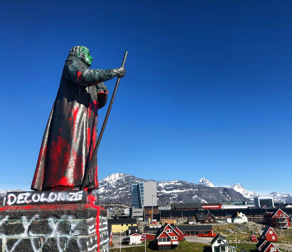 Hans Egede-statuen i Nuuk ses her efter hærværk den 21. juni 2020. Præsten er for nogle grønlændere symbolet på kolonimagten Danmark.