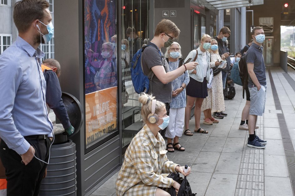 Mundbindet skal endnu engang bæres i den kollektive trafik. Reglerne gælder fra mandag den 29. november 2021