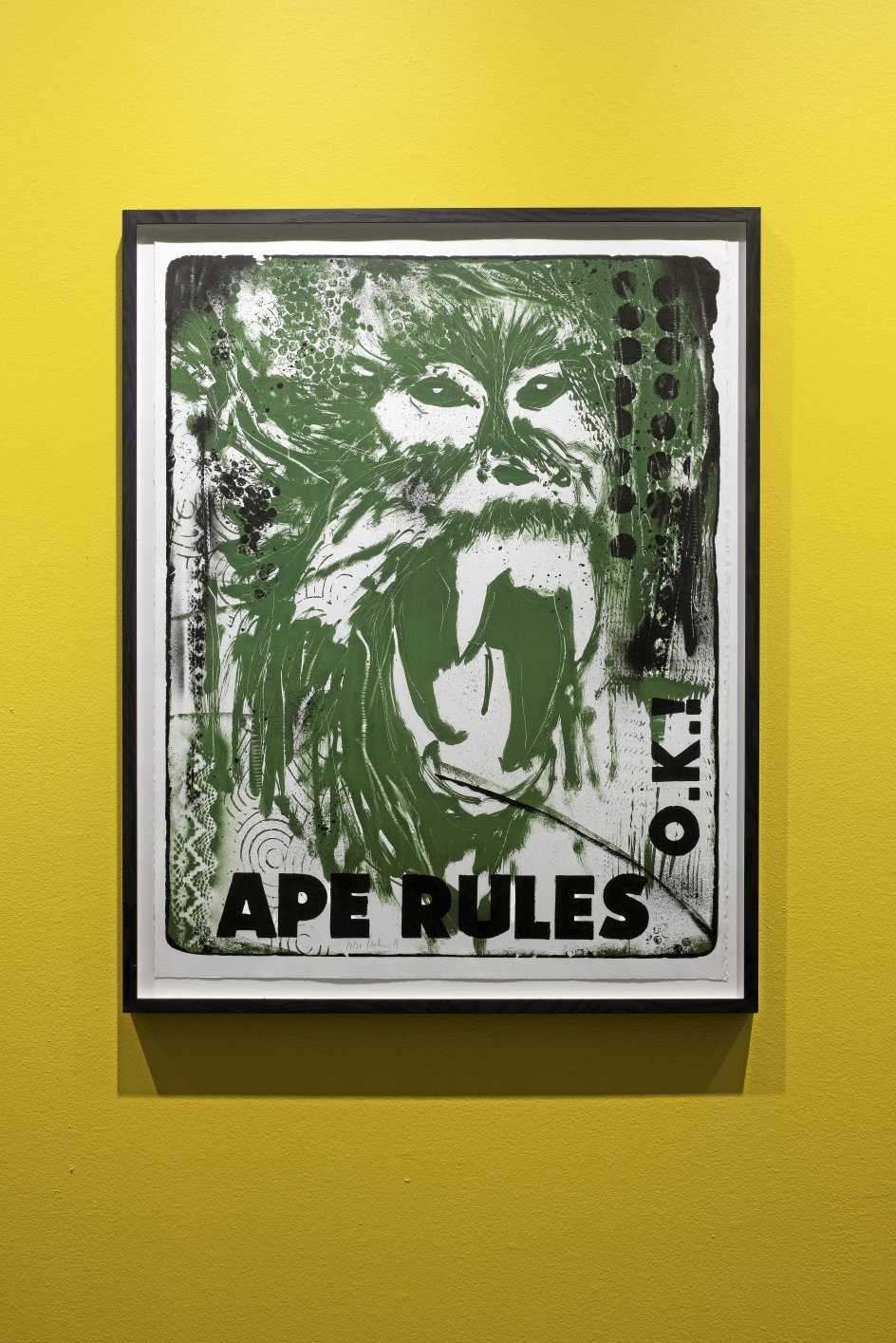 Claus Carstensens litografi ”Ape Rules” fra 2018 er skabt som en reaktion på en undersøgelse, der viste færingers skepsis over for Darwin. – Foto: Torben Eskerod/Nordatlantens Brygge.
