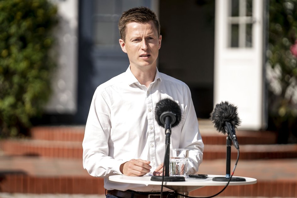 Jesper Petersen er ny minister og overtager Uddannelses- og Forskningsministeriet for Ane Halsboe-Jørgensen, der til gengæld bliver kirke- og kulturminister.