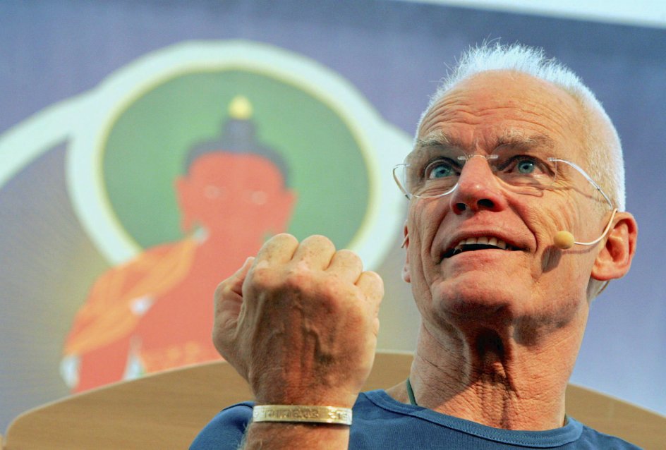 Ole Nydahl er en form for vikingebuddhist, der har formået at vestliggøre den tibetanske buddhisme på en måde, så den har fået enorm udbredelse i Vesten, siger buddhisme-ekspert Jørn Borup. – Foto: Uwe Zucchi/Epa-Dpa/Ritzau Scanpix.