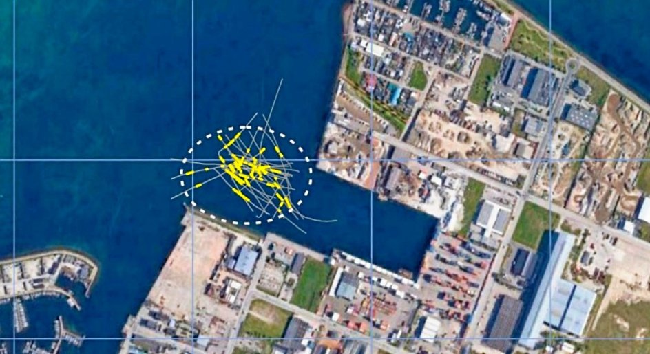 Foto af Svanemøllehavnen, hvor lydsignalerne, der menes at stamme fra en begravet stenalderboplads er markeret med gult. Grafik: Ole Grøn