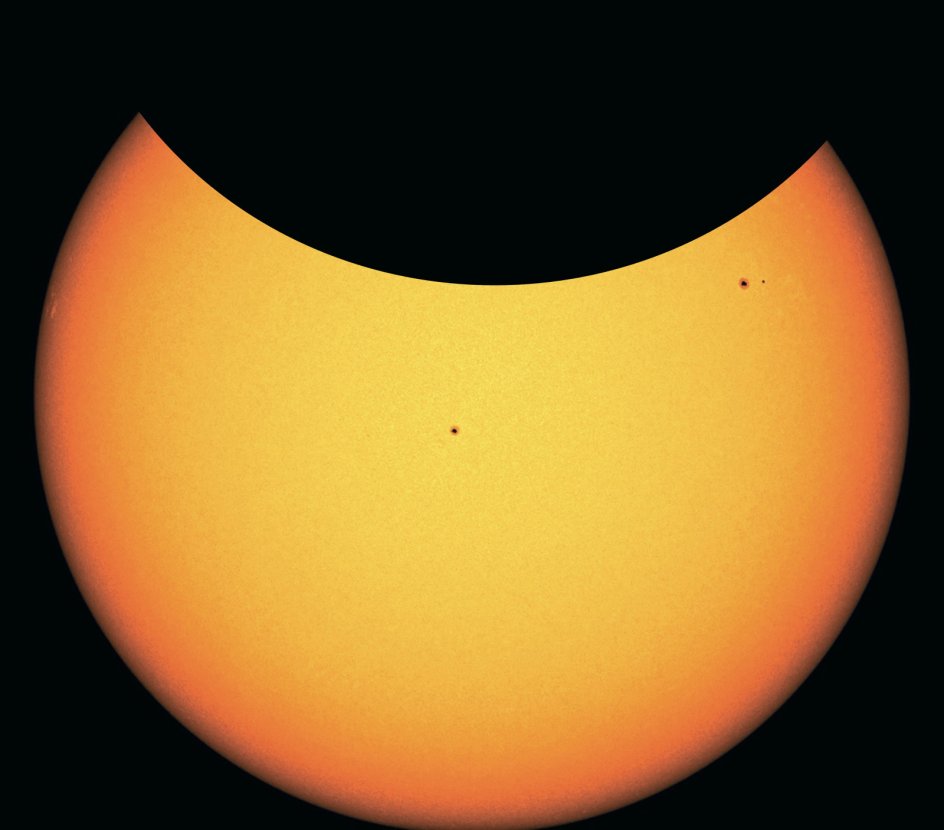 Sådan vil den delvise solformørkelse se ud fra Danmark den 10. juni, hvis der ellers er skyfrit. – Grafik: Christoffer Karoff baseret på billede fra Nasas SDO-satellit.