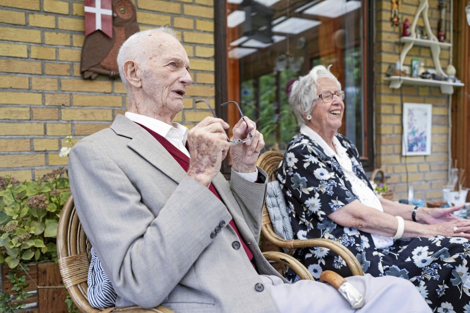 Havestuen ved parcelhuset i Nordborg på Als fik parret i sølvbryllupsgave. Da Herman Meier Andersen fyldte 100 år, var det hans store ønske, at den lokale kirkes gospelkor kunne synge ”Amazing Grace” for ham, for sangen om Guds nåde passer på det liv, han har levet og på deres ægteskab.