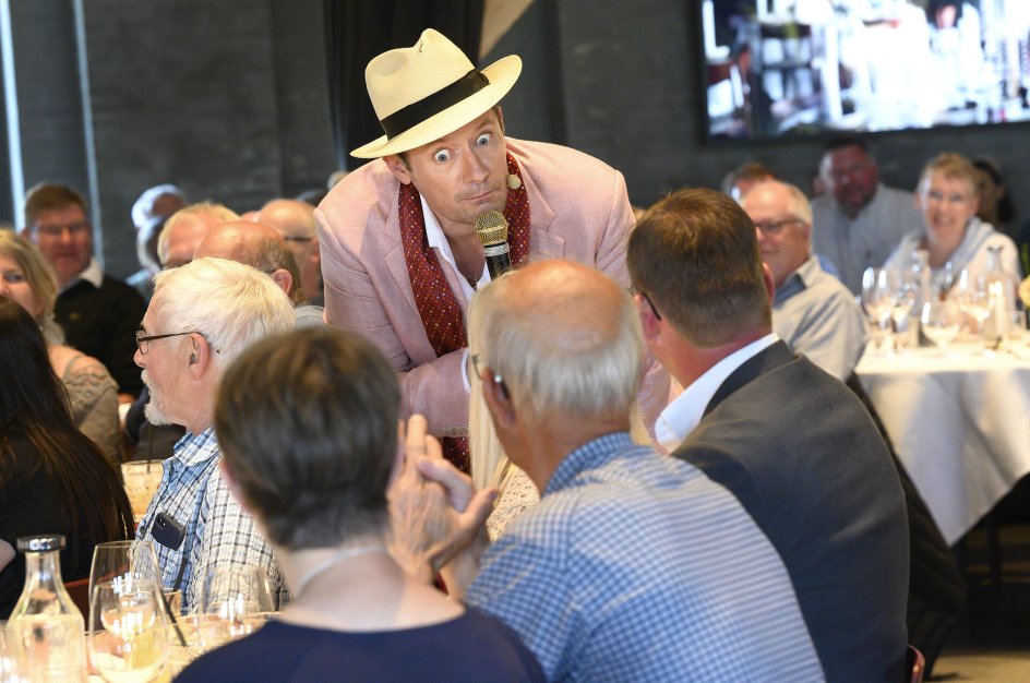 Manden bag hr. Weyse: ”Den mest noble kunst i verden er at glæde andre ...