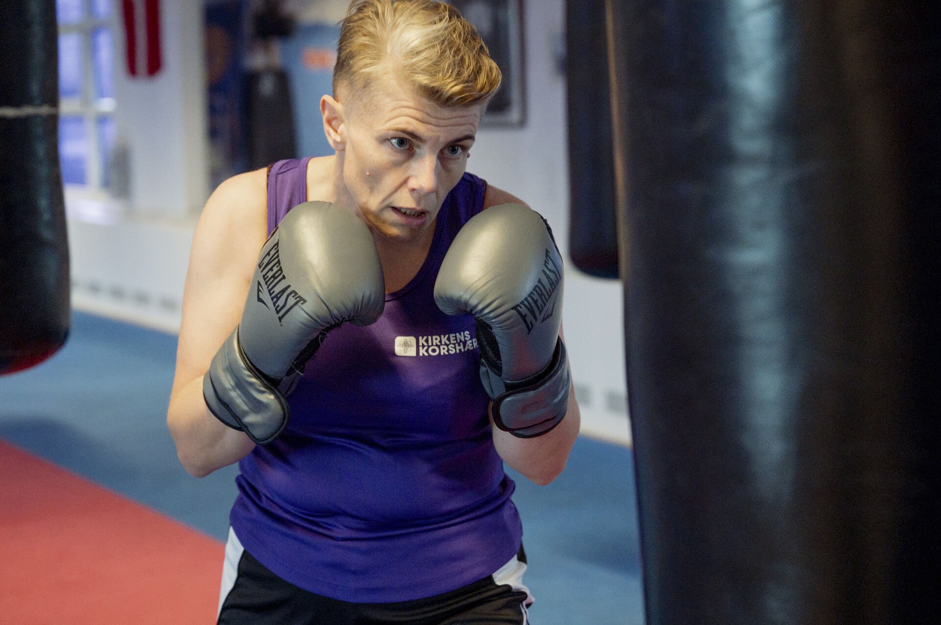 Som korshærschef tager Bauer kampen op mod sin egen barndom