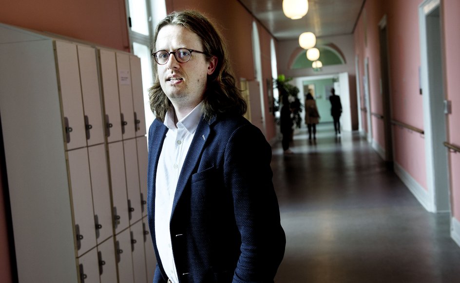 ”Jeg ville ønske, at man i stedet for at skrive et brev kunne modbevise kritikken og svare for sig ved at fremlægge en masse spændende og relevant forskning, der åbenlyst ikke er politisk aktivistisk,” siger professor i statskundskab Asmus Leth Olsen.