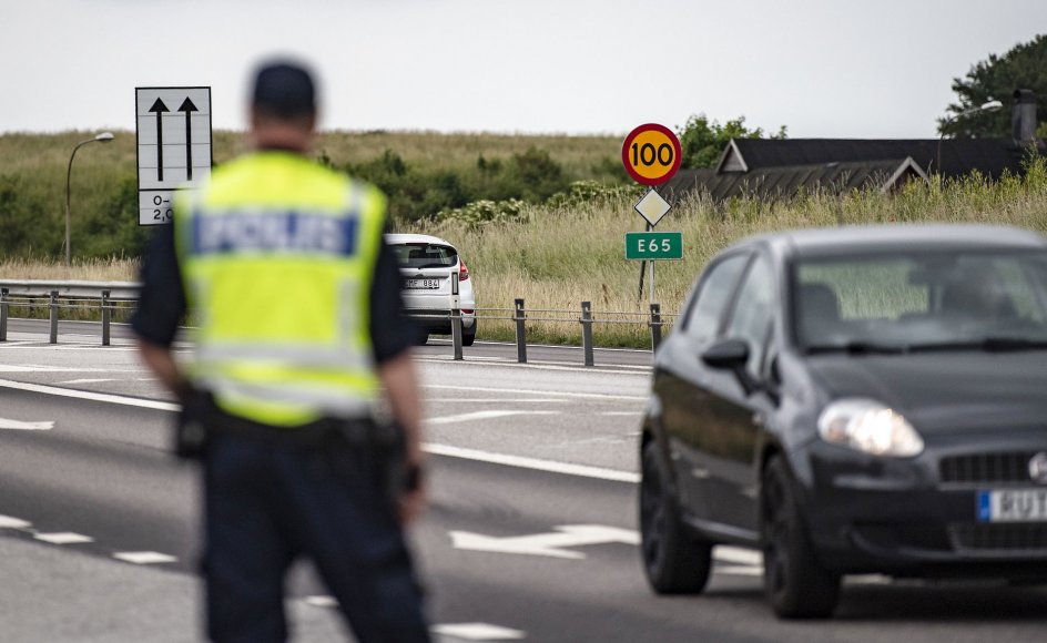 Stort set alle epsioderne med stenkast har fundet sted på motorvej E65, som mange danskere bruger mellem Malmø og Ystad, og hovedparten har involveret biler med danske nummerplader.