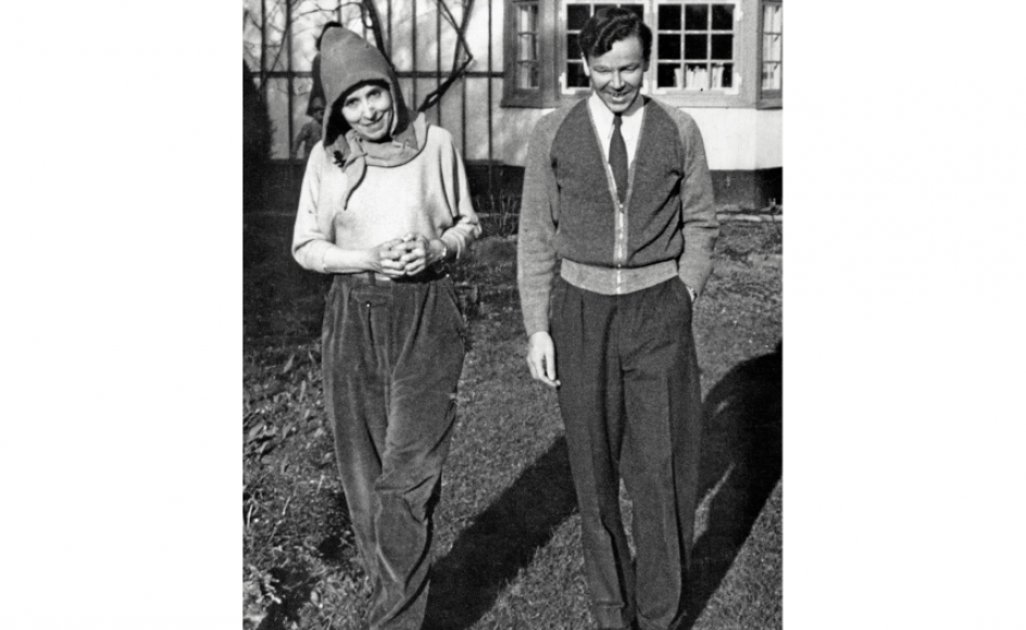 Den frigørende kraft, som forfatter Karen Blixen anskuede som ”det store i livet”, blev hun selv ramt af i mødet med forfatter Thorkild Bjørnvig.