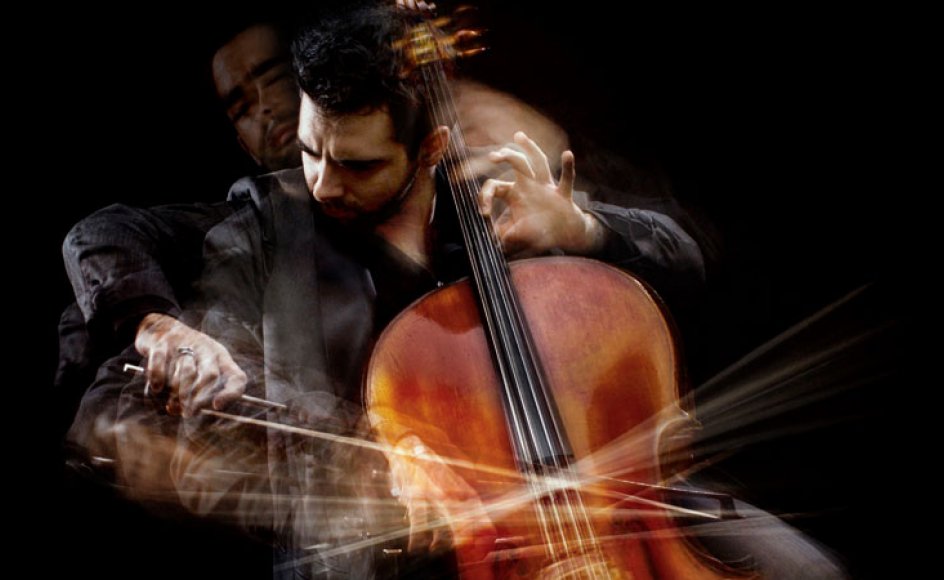 Torsdag aften i Tivoli kunne man opleve den prisbelønnede 30-årige cellist Pablo Ferrández på en Stradivarius-cello fra 1696.