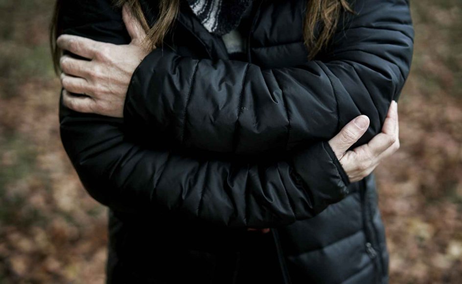 ”De pårørende står ofte tilbage med en kompliceret sorgproces, og undersøgelser viser, at dødsfaldet i en del tilfælde udløser angst og depression. Derfor kan et specialiseret og gratis tilbud være vigtigt for at komme videre,” siger Annette Erlangsen.