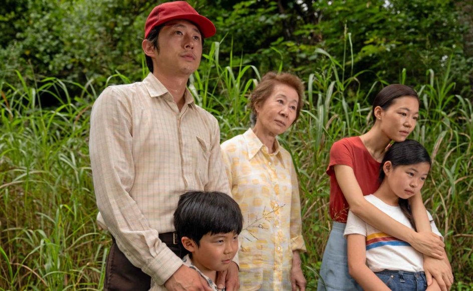 Familien Yi har forladt Korea og har boet nogle år i Californien, hvor de har arbejdet på en kyllingefarm. Men nu vil de udleve drømmen om det gode liv ved at lave en stor have med koreanske grøntsager. – Foto: Scanbox.