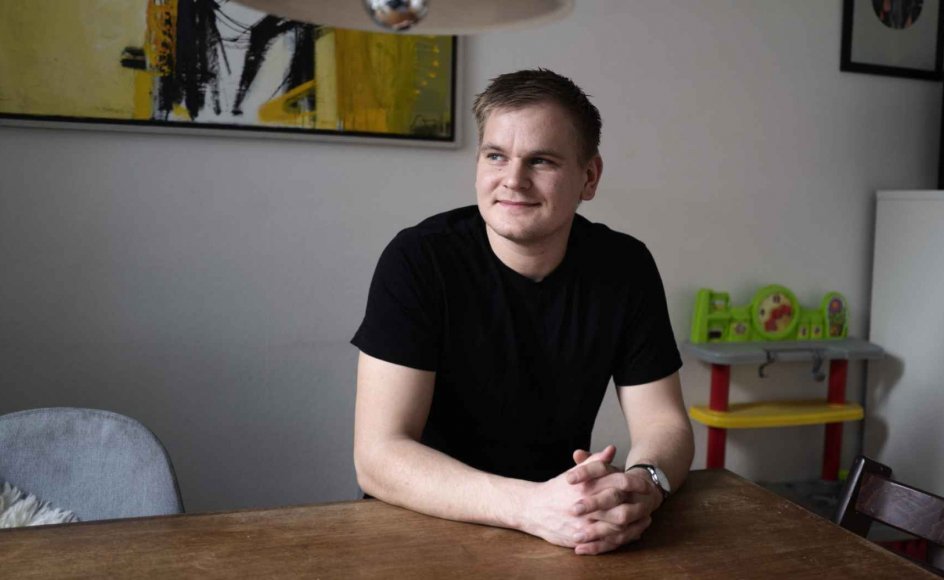 Kristoffer Hjorth Kruse er vokset op i en kristen familie, har læst teologi og søger nu job som præst. Da han blev far første gang for lidt over halvandet år siden, blev teologien om treenighedens overskud af kærlighed for alvor levende for ham.