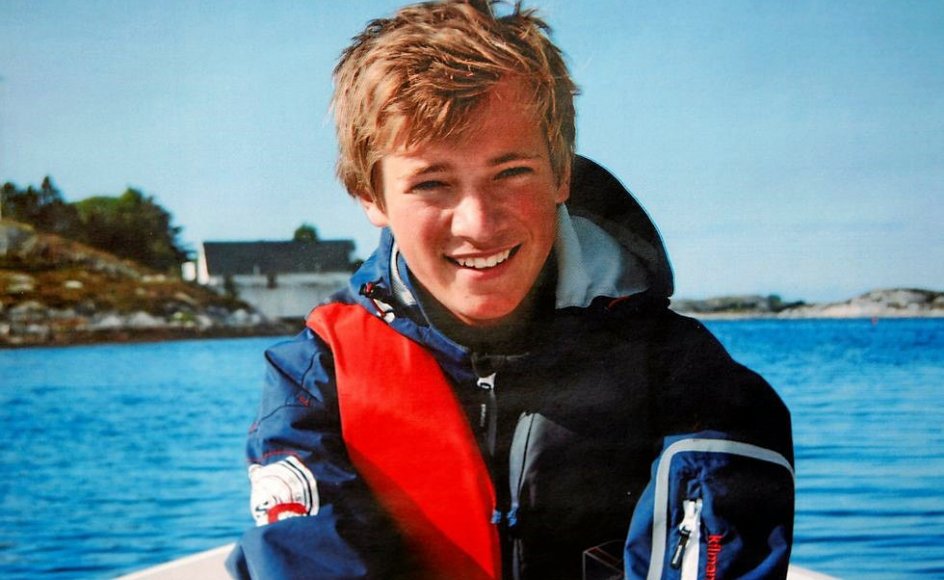 Emil Okkenhaug blev dræbt på Utøya den 22. juli 2011. Her er han fotograferet af sin kæreste få måneder forinden. – Privatfoto.