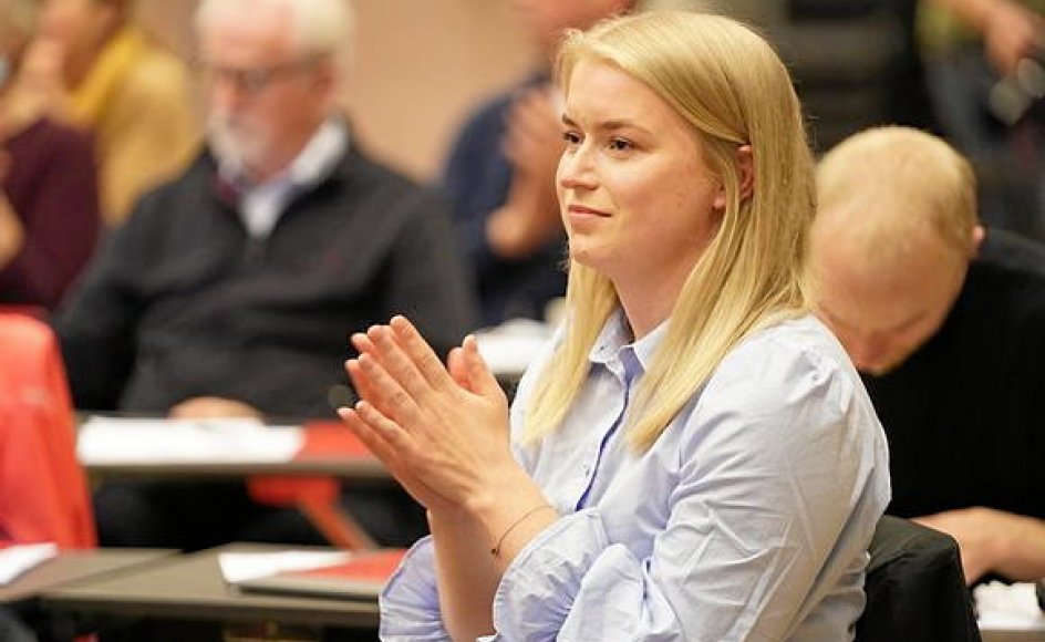 26-årige Sofie Rosten Løvdahl var på Utøya for 10 år siden. Efter angrebet var hun glad for den opbakning, de overlevende og efterladte mødte. ”Men man kunne godt have forventet, at man på samfundsniveau i højere grad turde snakke om den ekstremisme og racisme, som styrede gerningsmanden,” siger hun.