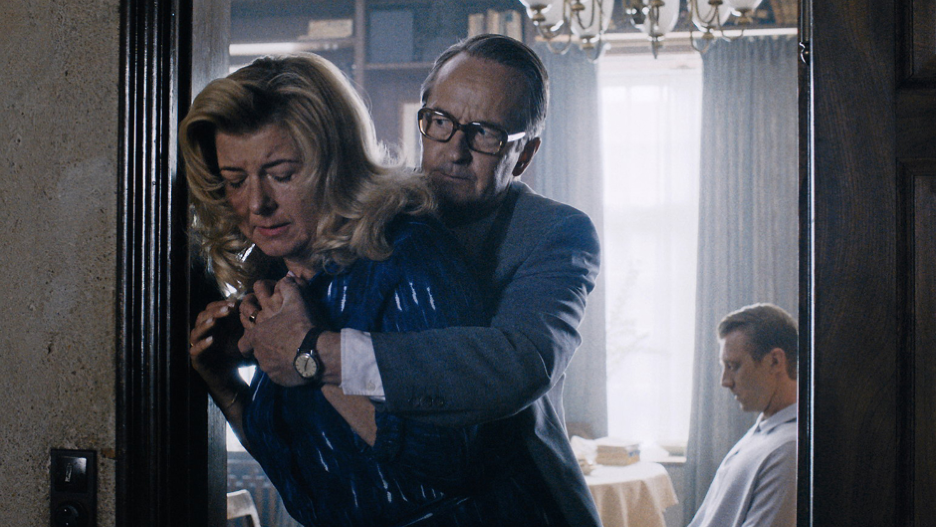 Bogen var bedre Paprika Steen giver den alt for meget i rollen som