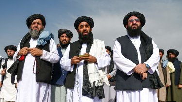 Talebans talsmand Zabihullah Mujahid taler ved en pressekonference i Kabuls lufthavn den 31. august i forbindelse med, at USA hev de sidste amerikanske styrker hjem fra Afghanistan.