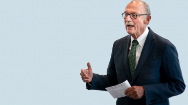 Den administrerende direktør i G.E.C. Gads Fond og formand for lex.dk, Joachim Malling, opfordrer til at redningen af Den Store Danske skal ske på tværs af ministerier