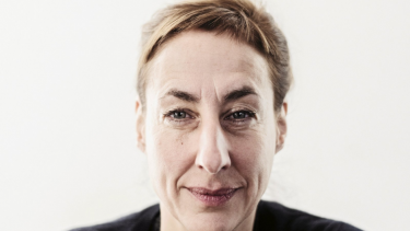 Judith Hermann er født i Berlin i 1970. Hun har modtaget en lang række priser, og hendes bøger er solgt i mere end en million eksemplarer.