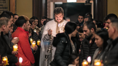 Ifølge nye estimater udgør kristne indvandrere og efterkommere ca 5,5 procent af den danske befolkning, og det er en større andel end muslimske. Fra den Rumænsk-Ortodokse Kirke i København.