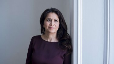 Özlem Cekic, generalsekretær for medlemsorganisationen Foreningen Brobyggerne – Center for Dialogkaffe, er aktuel med en ny bog - "Tak for Kaffe".