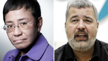 De to journalister Maria Ressa og Dmitrij Muratov fra henholdsvis Filippinerne og Rusland får årets Nobels Fredspris.