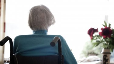 "Jeg er over 90 år og har trods diverse skavanker et godt liv, og jeg frygter heller ikke døden. Derimod kan jeg godt være bekymret for tiden op til døden," skriver Astrid til brevkassen. Genrebillede.