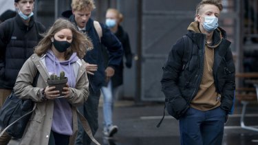 "Krisetider som den under corona lærer os om menneskelig styrke; om overskud, som ingen vidste var der, før regnstormen kom."
