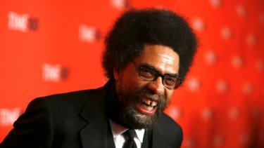 Cornel West er en strøm af skældsord og mistænkeliggørelse, skriver avisens anmelder.