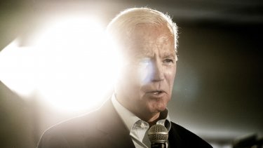 Ifølge en ny meningsmåling fra USA Today og Suffolk University bifalder kun 38 procent af vælgerne Bidens indsats som præsident, og hele 64 procent siger, at de ikke ønsker at se ham genopstille i 2024.