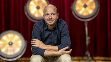 I TV 2-programmet ”Tabu – med Rune Klan” forsøger Rune Klan at vise, at man kan grine af alt. – Foto:
