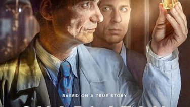 På et andet niveau går ”Charlatan” bag om systemkritikken og ind i biografien og når dermed frem til den kristne tro og de botaniske og psykologiske drivkræfter bag Jan Mikolaseks virke.
