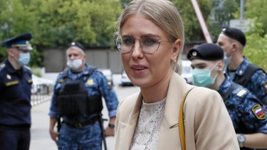 Ljubov Sobol blev i begyndelsen af august ved en domstol i Moskva dømt for at have overtrådt de russiske corona-regler ved at organisere protesterne mod fængslingen af hendes nære allierede, oppositionslederen Aleksej Navalnyj. Få dage efter trodsede hun