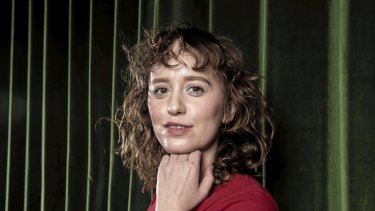 Den 35-årige forfatter Olga Ravn (billedet) er selv blevet kaldt heks og har sammen med Ruth Storm tilrettelagt P1’s radiofortælling ”Onde Anna” om hekseforfølgelser i 1600-tallets Køge.