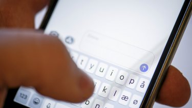 ”Forbereder du dig på at dø?,” lød den SMS som sognepræst Louise Britze Kijne modtog. Foto - Mads Claus Rasmussen/Ritzau Scanpix