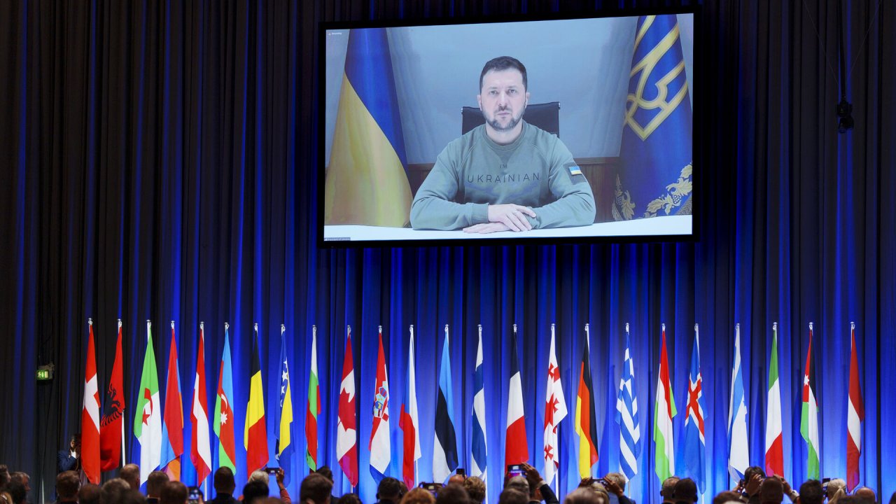 hamas-terror-mod-israel-presser-zelenskyj-kristeligt-dagblad