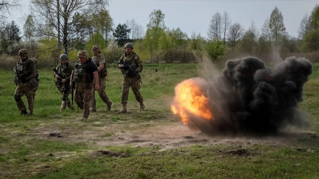 Ukrainsk For rsoffensiv Lader Vente P Sig Timingen Er Afg rende 
