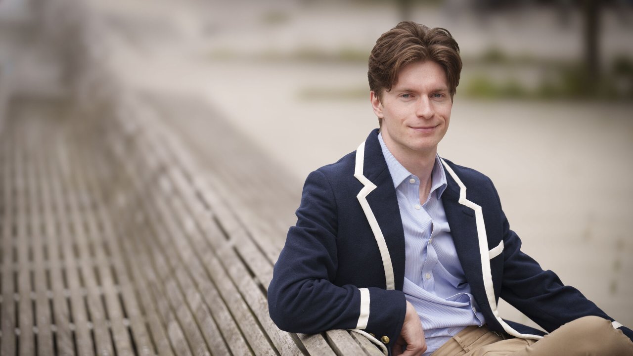 Strudsen Rasmus Det føltes ikke rigtigt for Rasmus at være protestant: Ville jeg være ...