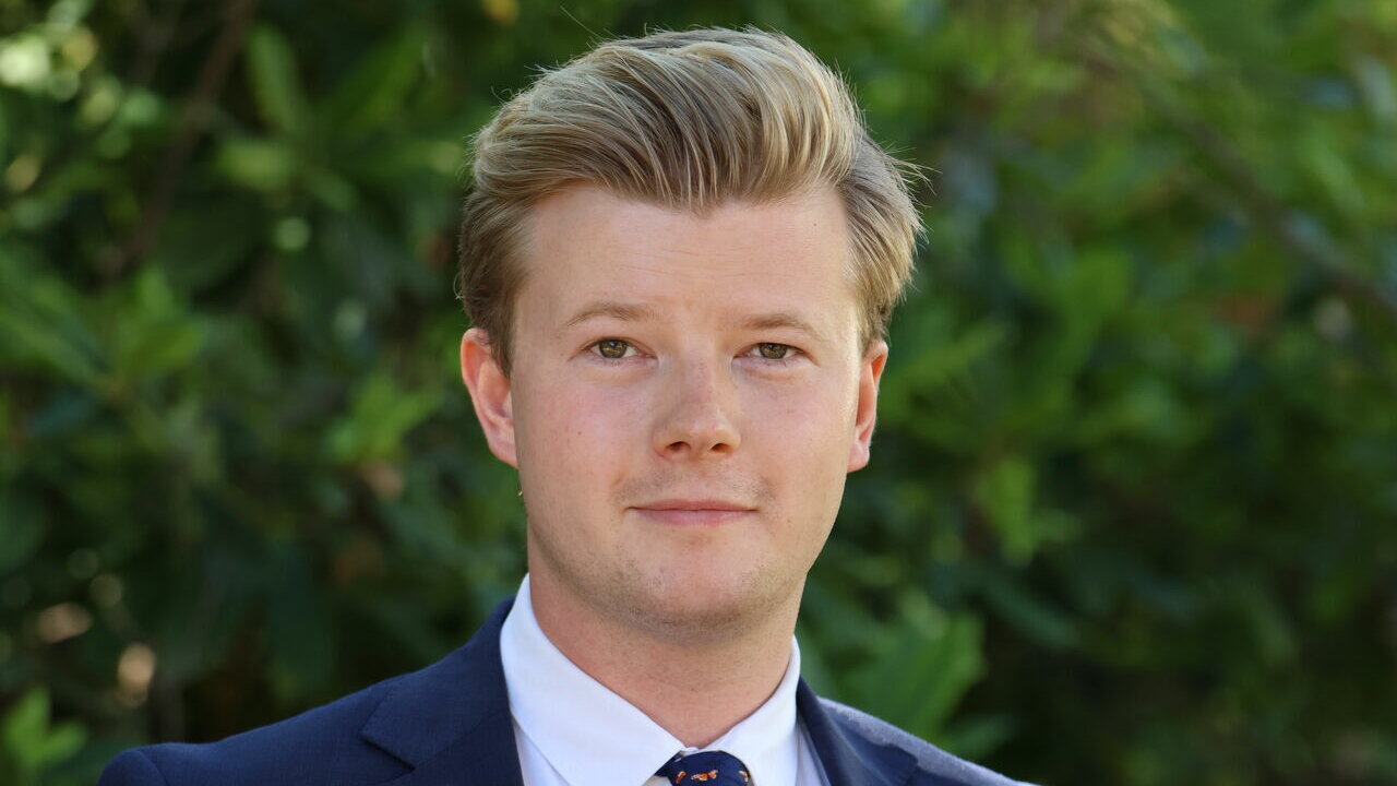 Christian Datuin 27-årige Christian har første dag i Folketinget: