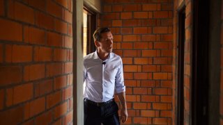 Udlændinge- og integrationsminister Kaare Dybvad Bek (S) besøgte i september sidste år Busanza Model Village, der huser familier fra blandt andet Kigalis største slum Bannyahe. I september i år var Folketingets udlændinge- og integrationsudvalg på besøg i landet.